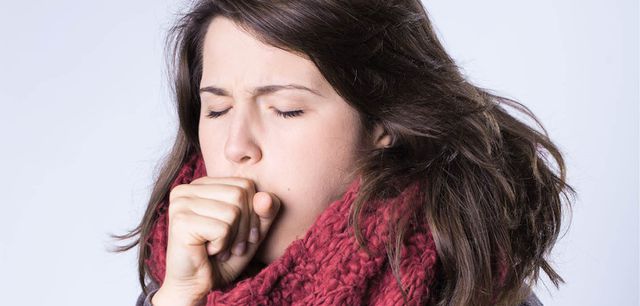 Viêm họng loét thường kèm theo triệu chứng ho nhiều