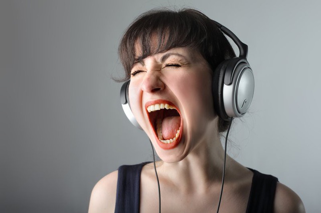 Lạm dụng giọng nói - Nguyên nhân chính gây viêm thanh quản cấp