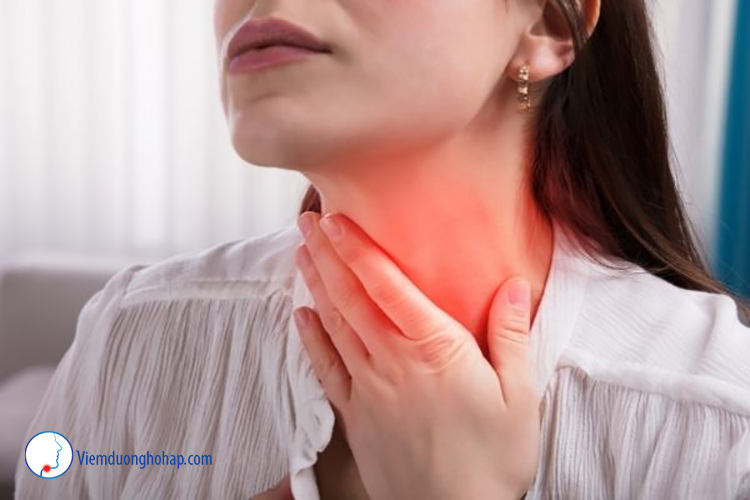 Nguyên nhân nào gây đau họng hậu Covid?Theo thống kê, có đến hơn 30% người sau khi đã khỏi bệnh mắc các triệu 1